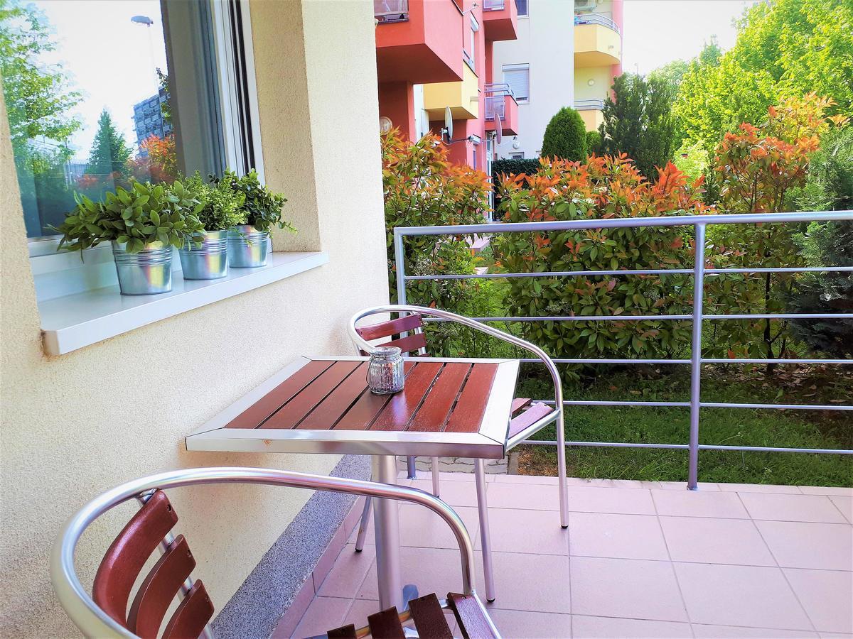 Hanna Apartman Buk Exterior photo
