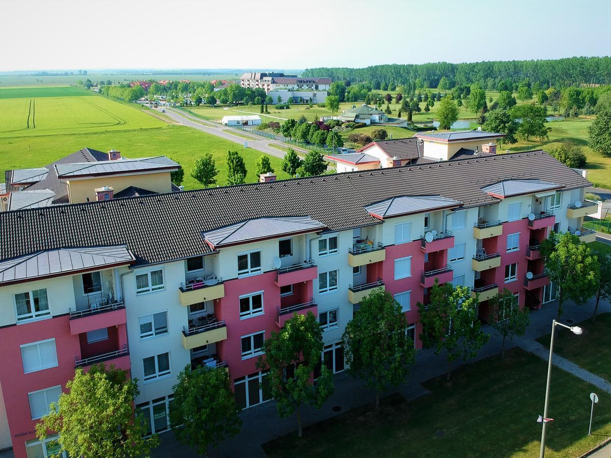 Hanna Apartman Buk Exterior photo